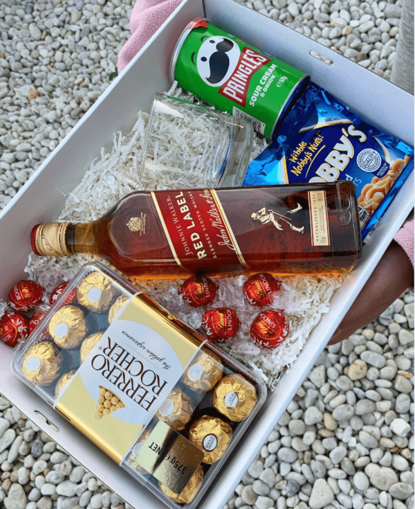 Red Label Whiskey Gift Box - SYDNEYGIFTBOXES